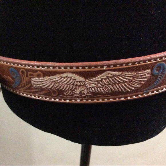 Vintage tooled leather belt with eagles - Picture 4 of 13